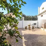 Casa Niovi, Acharavi