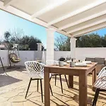 Casa Niovi, Acharavi